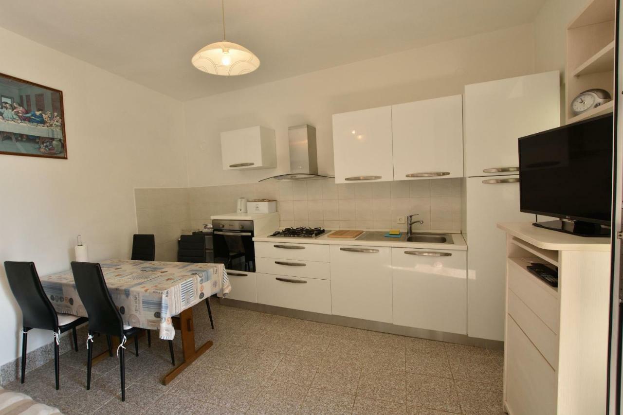 Apartment Milka Primošten Eksteriør billede